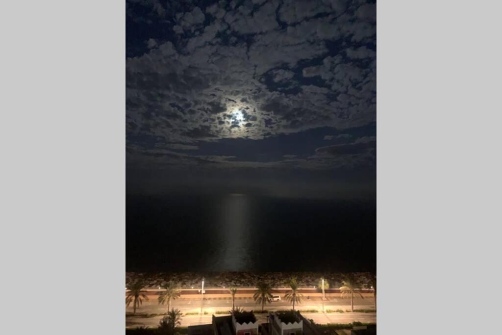 Apartment Balqis Residense Palm Jumeirah,pool, Beach, Floor, Full Sea View, Restaurants *