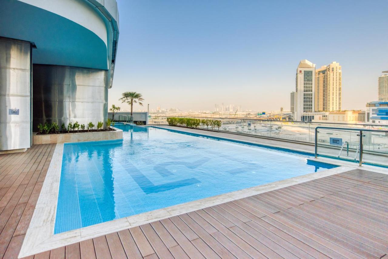 Rh- Upscale Living In The Heart Of The City, 02br, Near Mall *