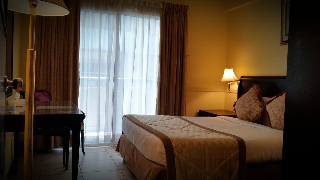 Deebaj Al Khabisi Plaza Aparthotel
