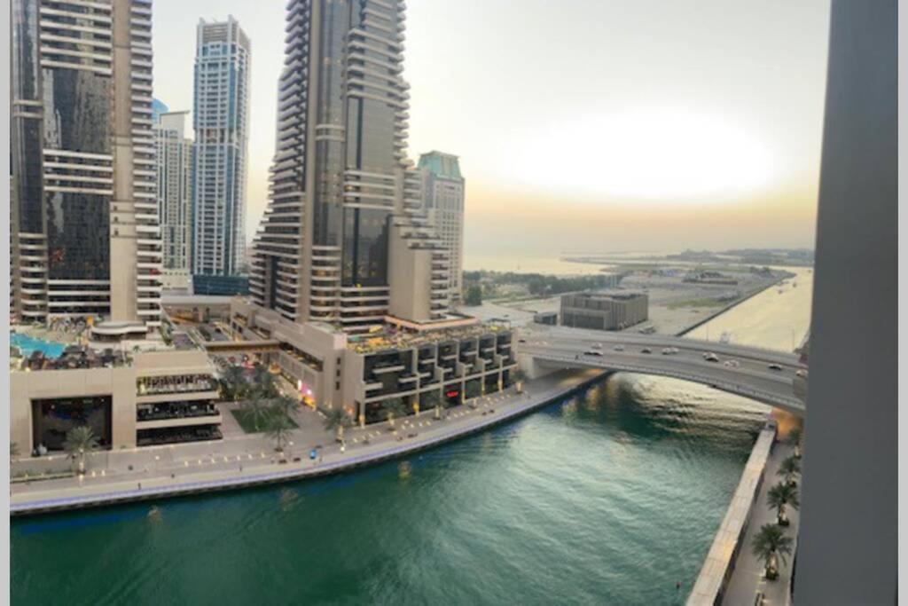 Cayan Tower Luxury With Sea View Apartment *