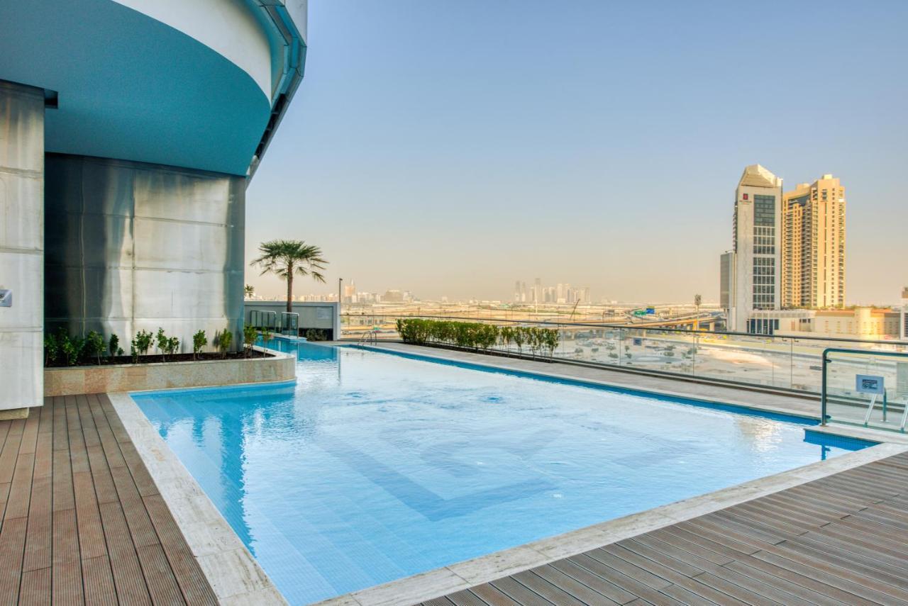 Rh- Downtown Delight, Spacious 01br Near Mall & Burj Khalifa, Rp Heights *