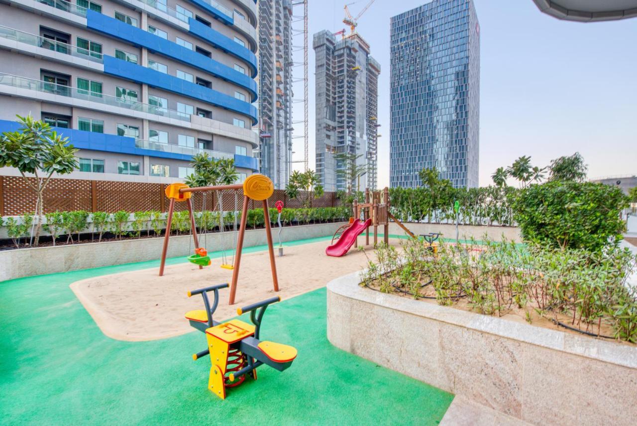 Rh- Downtown Delight, Spacious 01br Near Mall & Burj Khalifa, Rp Heights Apartment