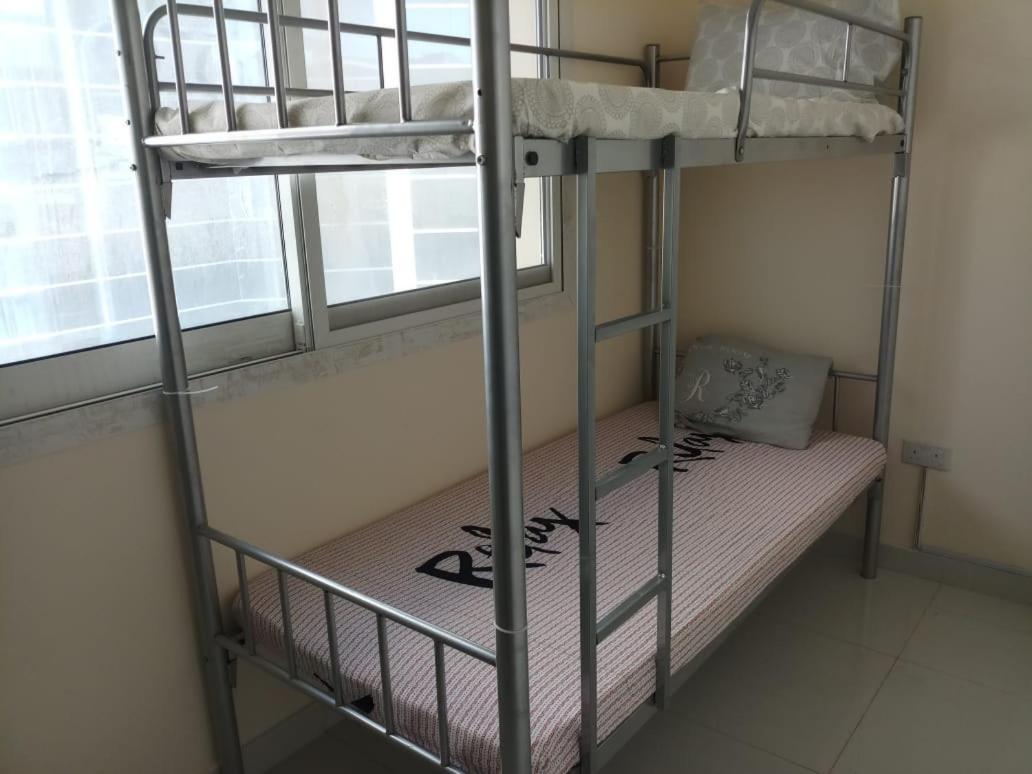 Hostel Private Partitioned Nr Mall Of Emirates Dubai
