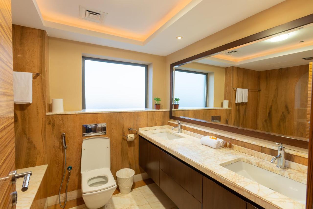 Elan Suites 5 Bedrooms Penthouse With Panoramic Sea Views Apartment