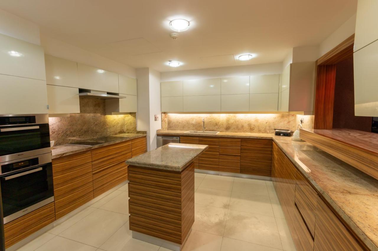 Elan Suites 5 Bedrooms Penthouse With Panoramic Sea Views