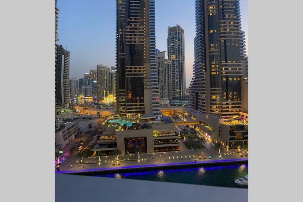 Apartment Cayan Tower Luxury With Sea View