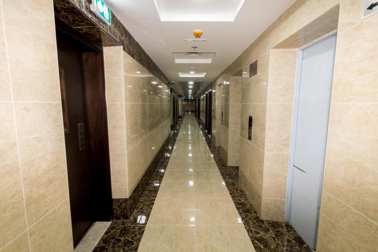 Budget In Apartment *
