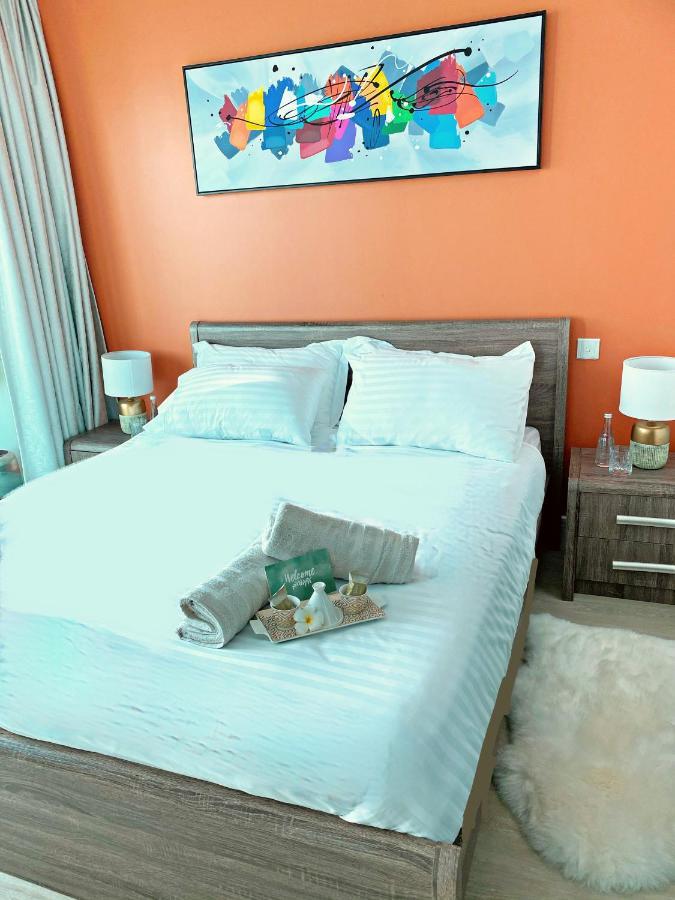 Beautiful Close To Marina Apartment *