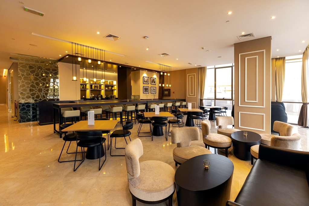 Hotel Four Points By Sheraton Production City, 4*