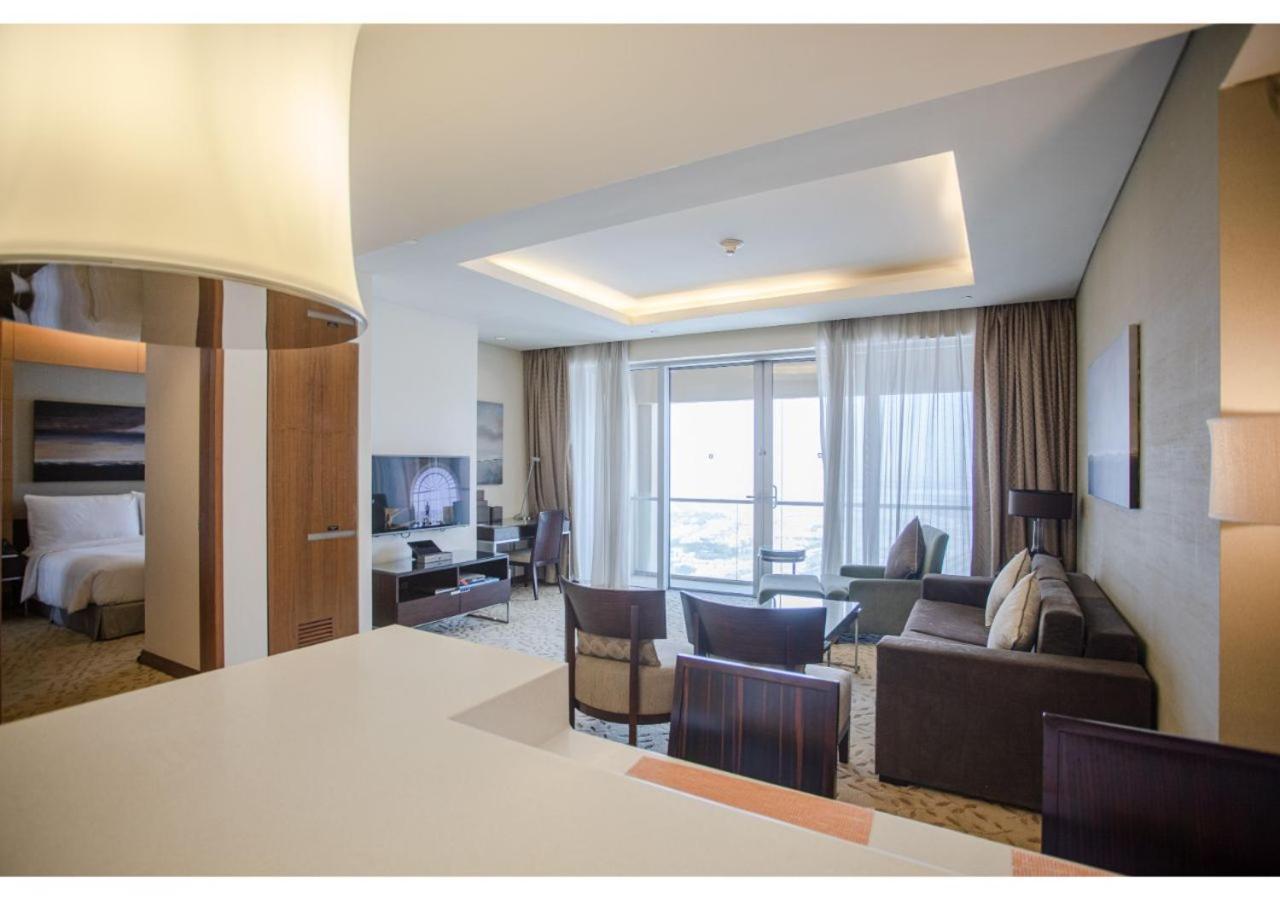 Mall Residences -luxury 1 Bedroom Apartment *
