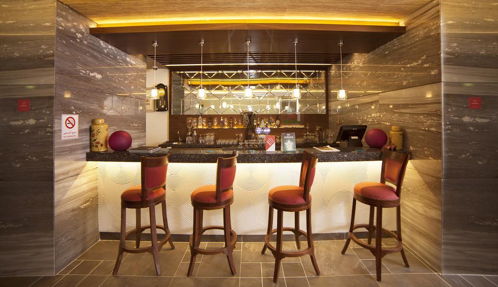 Raviz Center Point 4* Dubai