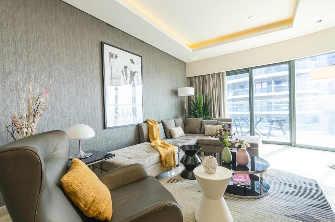 Royal Club By Rvhr, Paramount Tower B, Business Bay