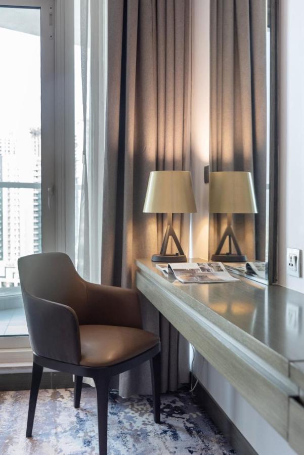 Guestready - Living In Taupe *