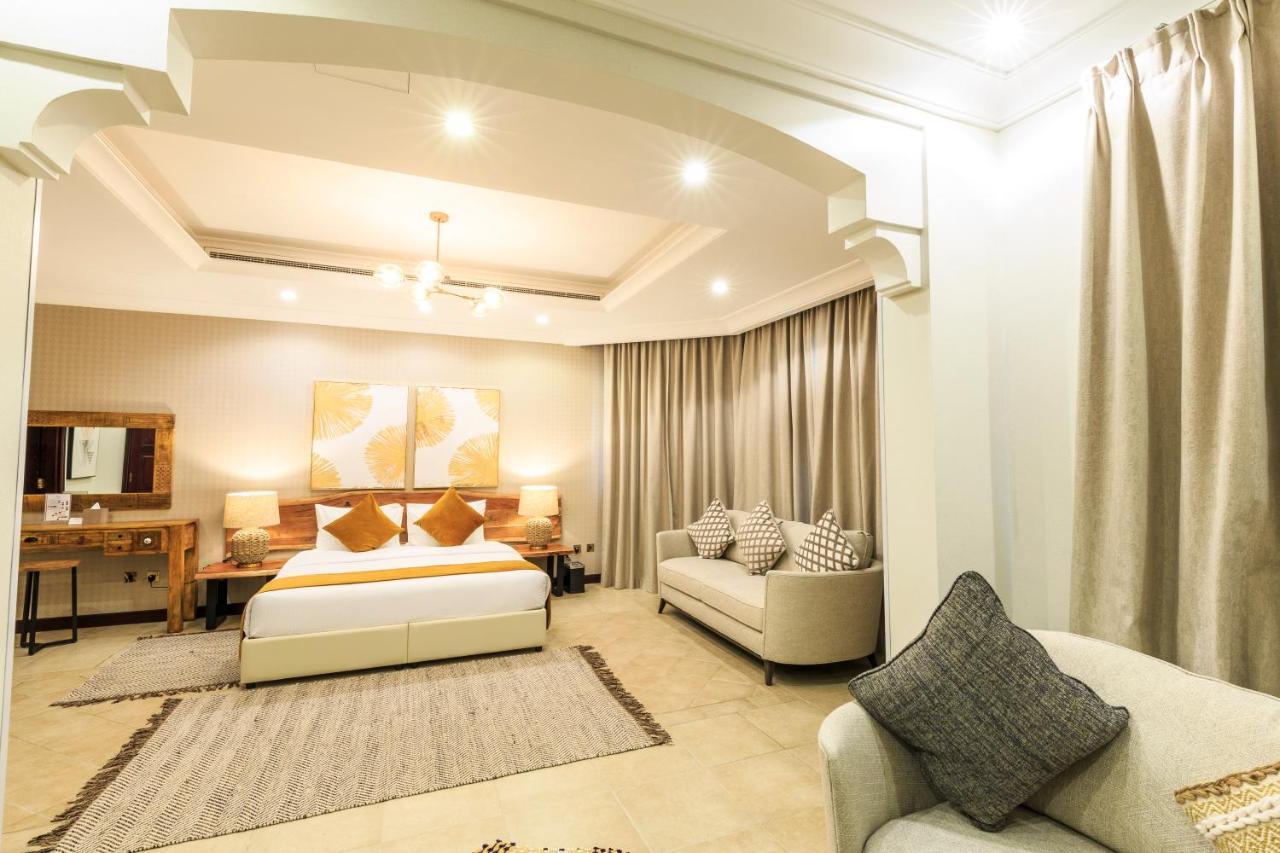 The S - Stunning 5 Bedrooms At The Palm Jumeirah With Private Beach And Pool *