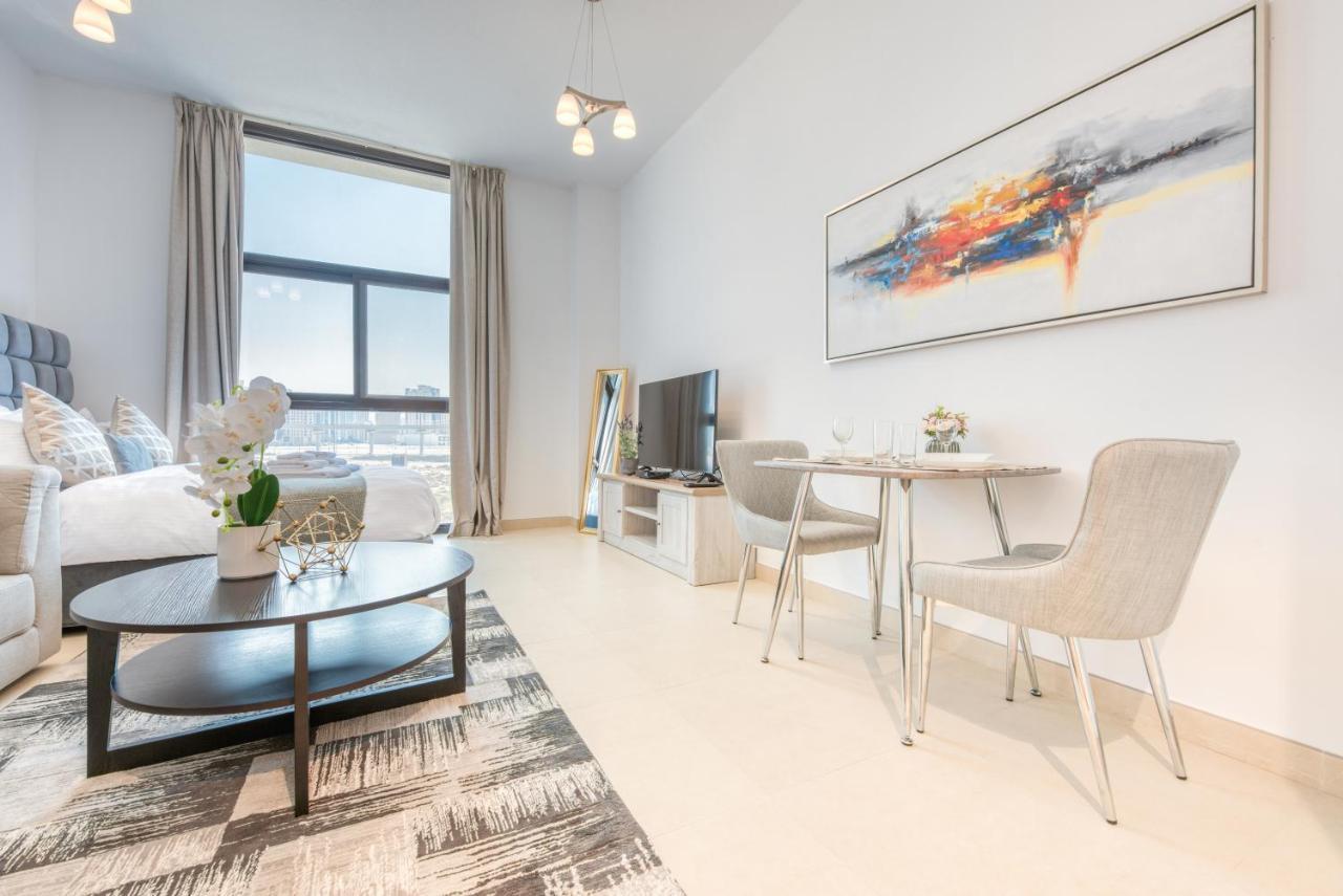 Sol Living - Iris Amber Apartment
