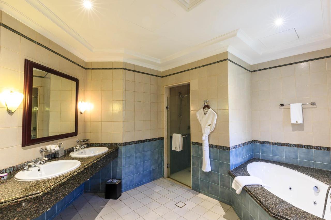 Villa The S - Stunning 5 Bedrooms At The Palm Jumeirah With Private Beach And Pool Dubai