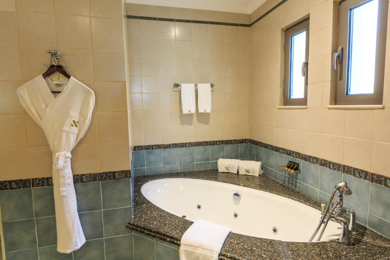 The S - Stunning 5 Bedrooms At The Palm Jumeirah With Private Beach And Pool