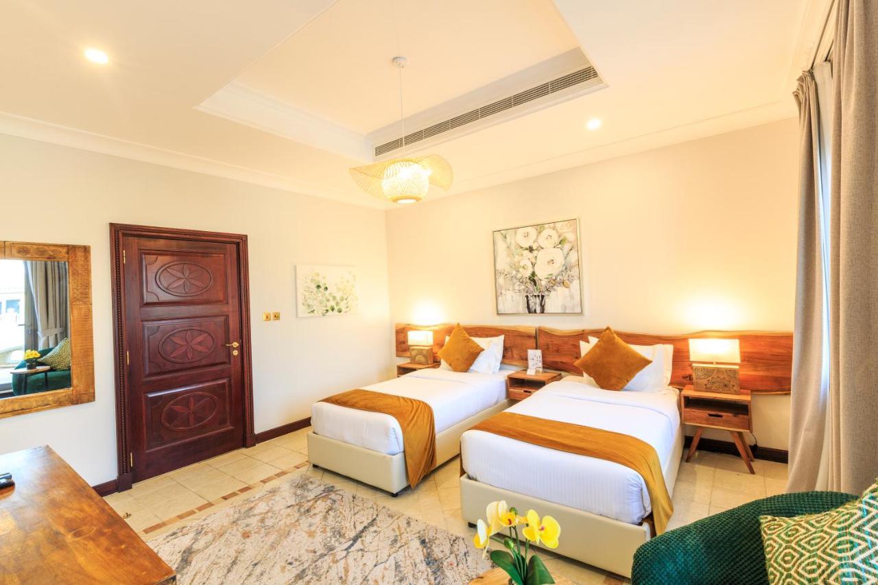 The S - Stunning 5 Bedrooms At The Palm Jumeirah With Private Beach And Pool *