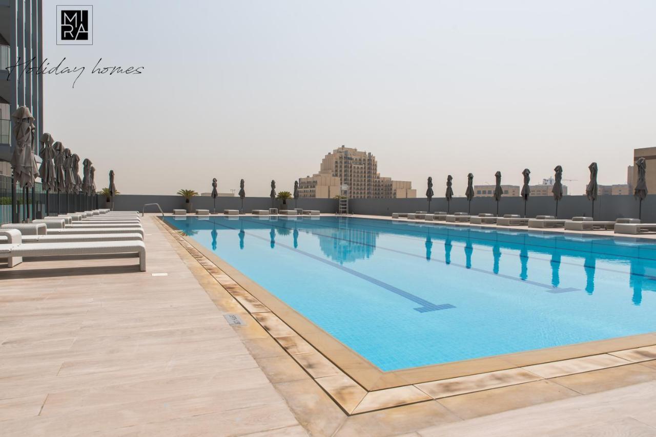 Mira Holiday Homes - Modern Studio In Bloom Towers Apartment Dubai