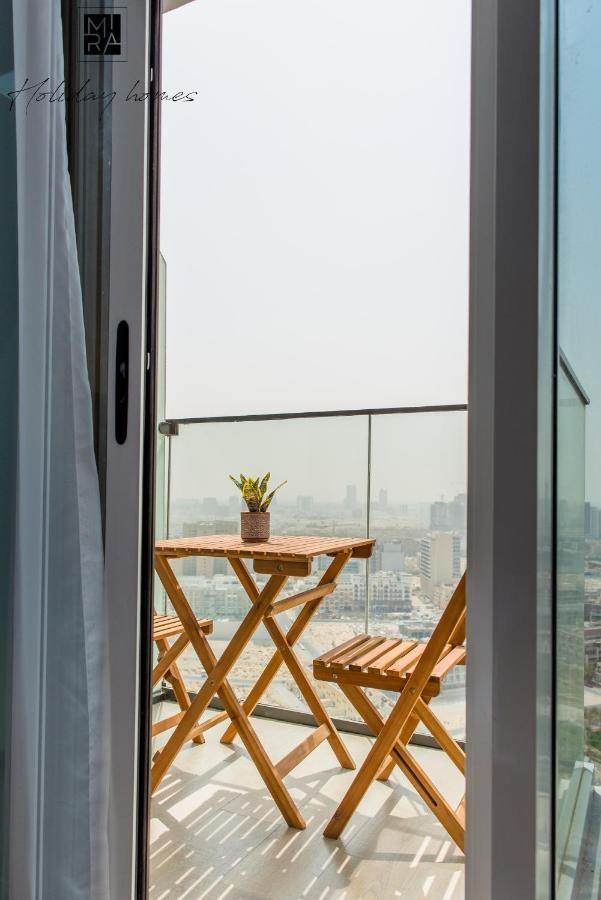 Mira Holiday Homes - Modern Studio In Bloom Towers Apartment