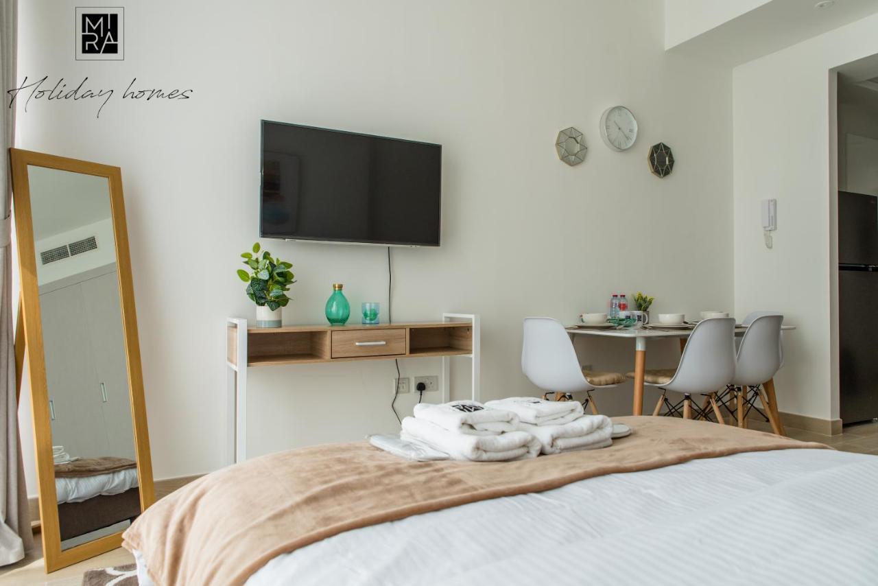 Apartment Mira Holiday Homes - Modern Studio In Bloom Towers Dubai