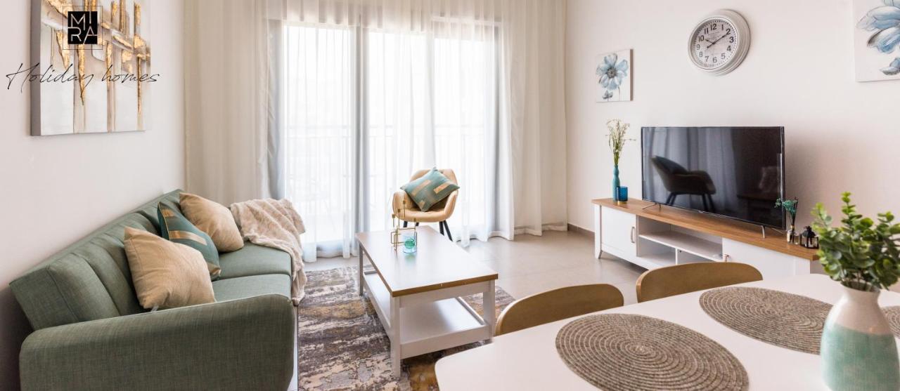 Mira Homes - 2 Bedroom Hayat Boulevard In Townsquare - Great Family Activities Apartment