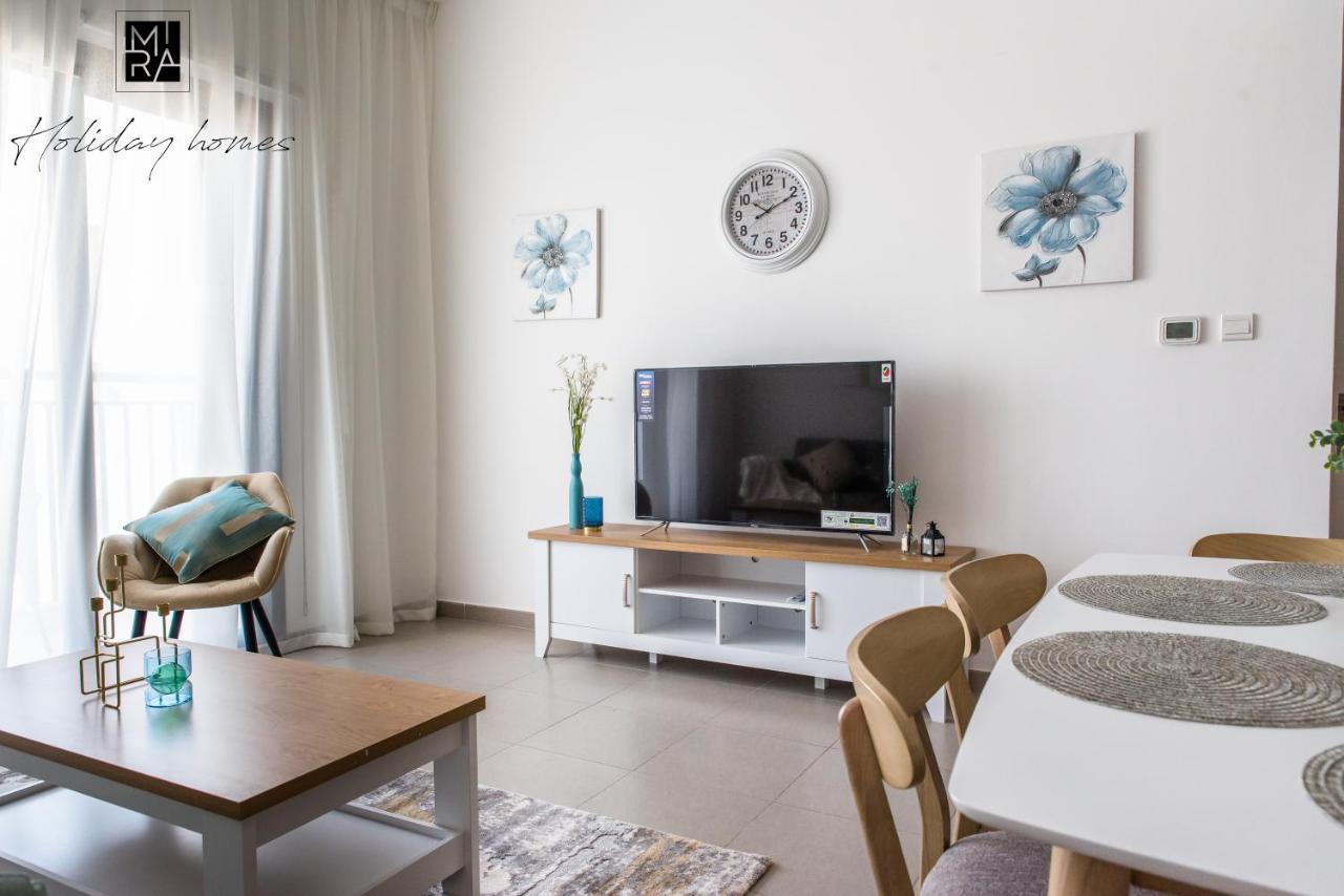 Mira Homes - 2 Bedroom Hayat Boulevard In Townsquare - Great Family Activities Apartment *