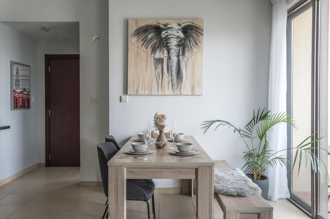 Higuests - Artistic Waterfront Apt, Perfect For Lovers Apartment *