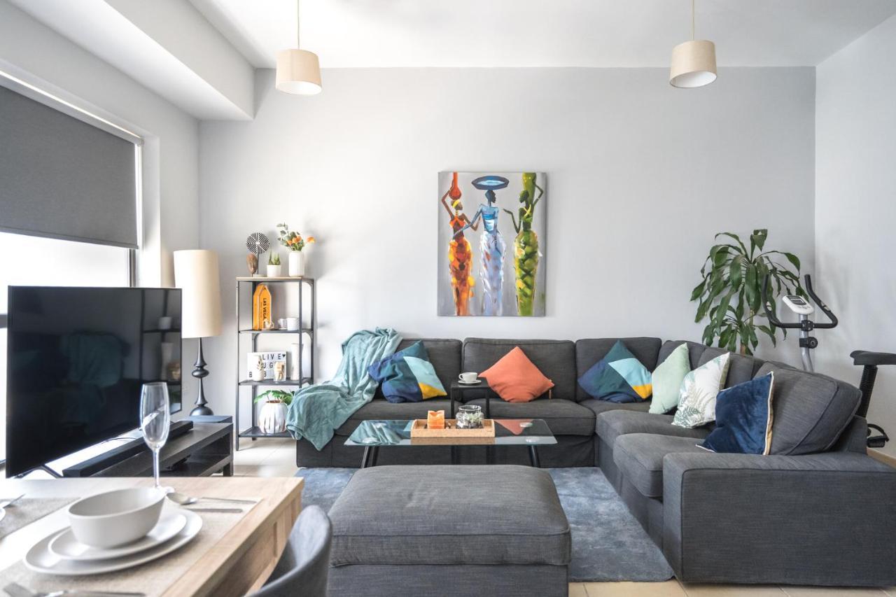 Apartment Higuests - Artistic Waterfront Apt, Perfect For Lovers Dubai
