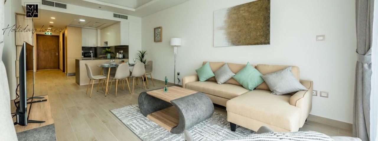 Mira Holiday Homes - 1 Bedroom In Palm Jumeirah With Beach Access Apartment *