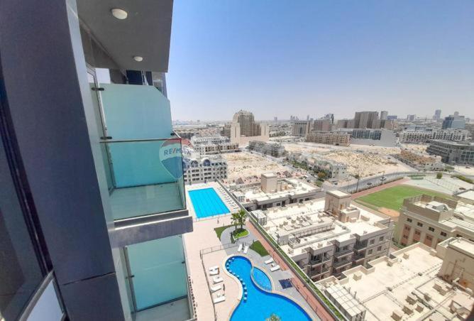Mira Holiday Homes - Modern Studio In Bloom Towers Apartment *