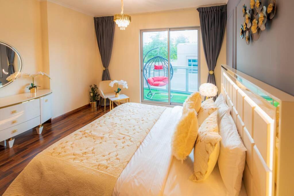 First Class 2br With Full Burj Khalifa And Fountain View Apartment *