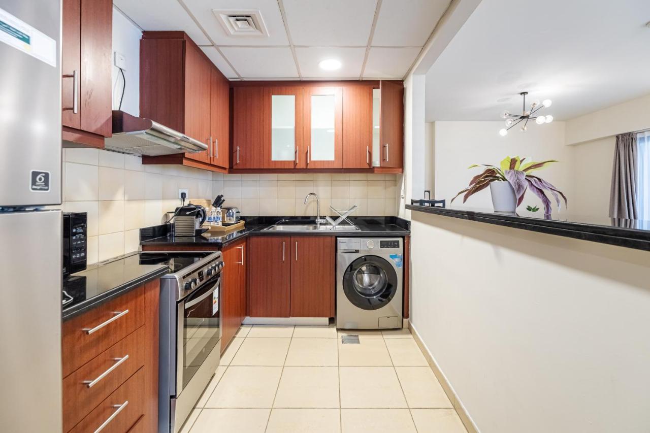 Spacious 1br Next To Jbr Cinema Rimal B3 - Nox Homes