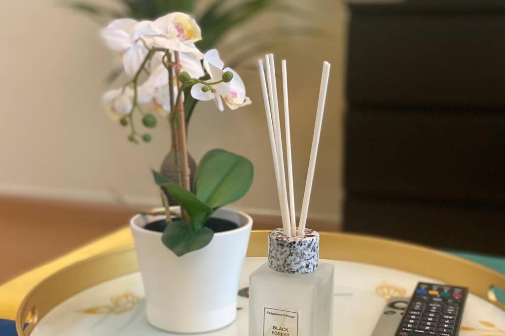 Luxury Studio In Marina -home Away From Home! Apartment *