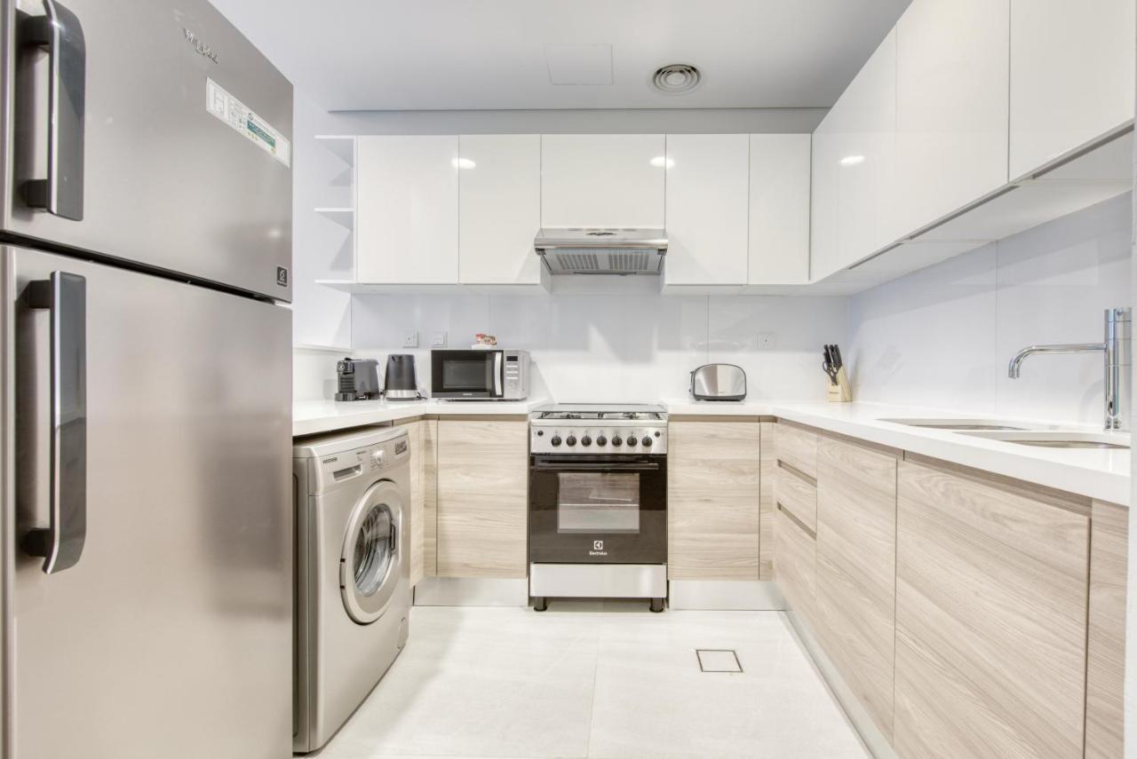Sol Living - Sol Bay Apartment