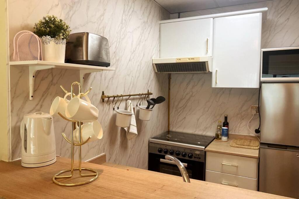 Luxury Studio In Marina -home Away From Home! Apartment *
