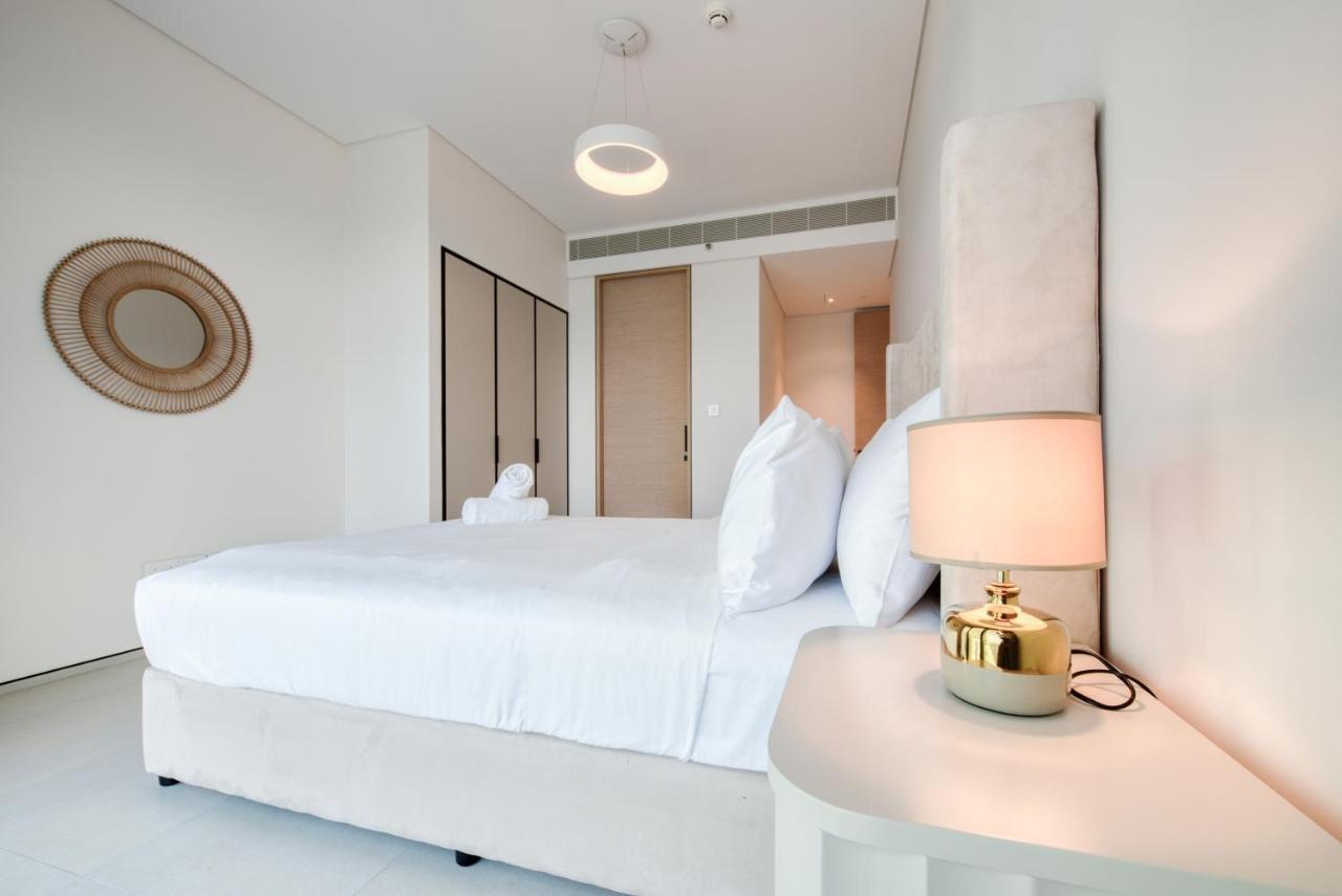 Rh- The Address Beach Jbr, 2br Residential Apartment *