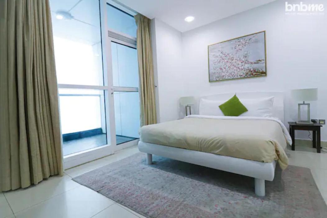 Bnbmehomes - Designer 3b - Sea Views - Marina Apartment