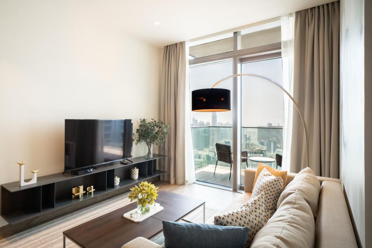 Luton - Marina View At Jumeirah Living * Dubai
