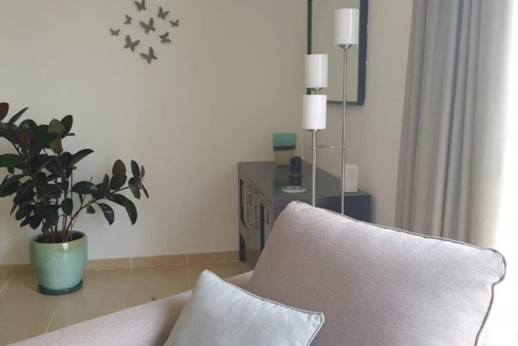 Beautiful With Amazing Sea Views Apartment