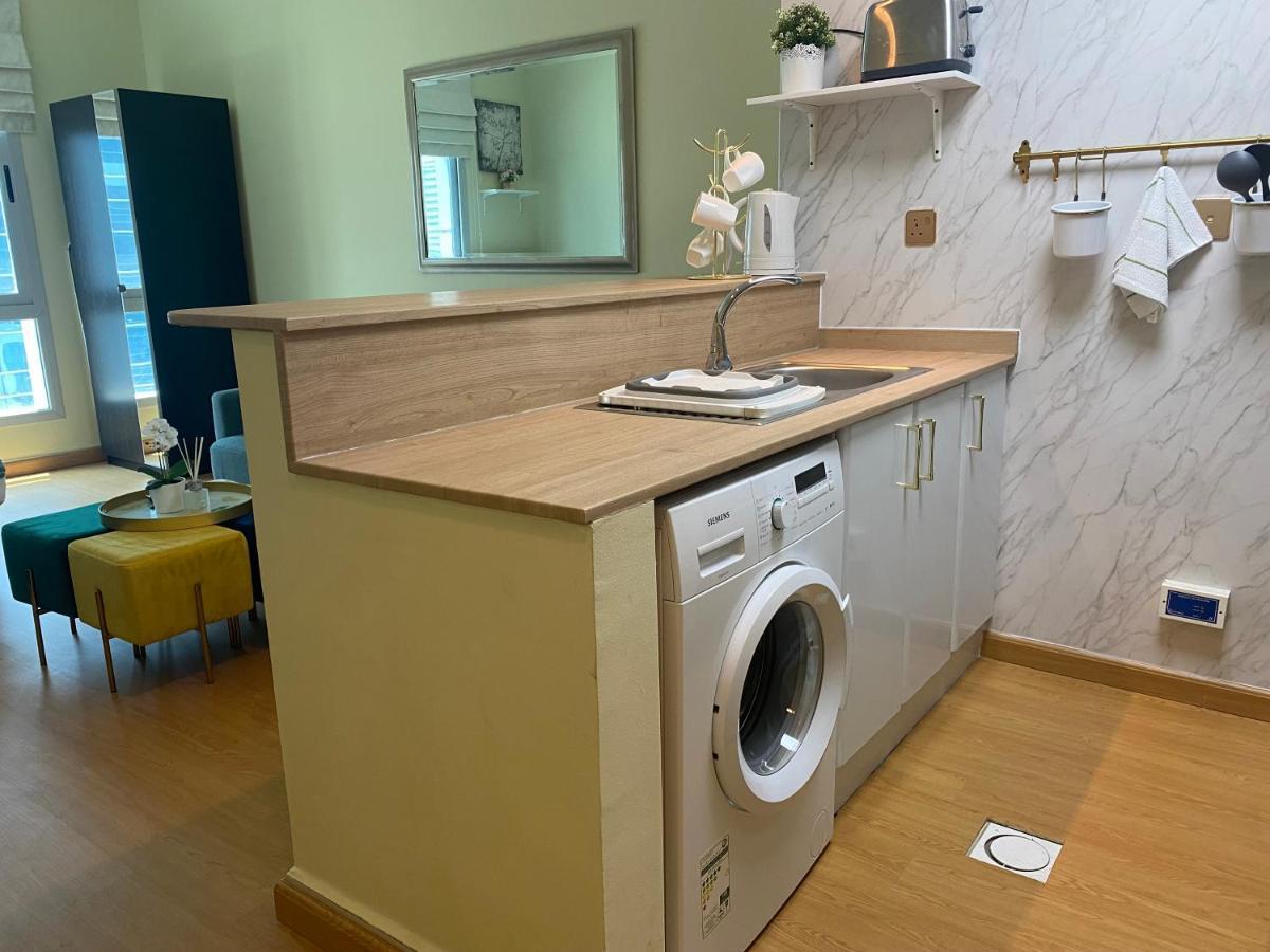 Luxury Studio In Marina -home Away From Home! Dubai