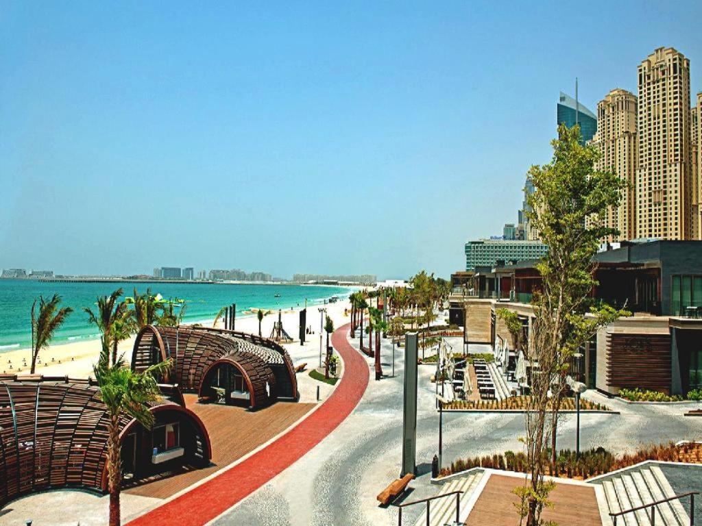 Luxury Studio In Marina -home Away From Home! Apartment