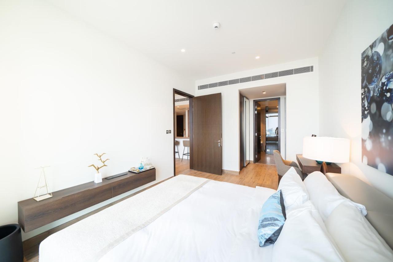 Luton - Marina View At Jumeirah Living * Dubai