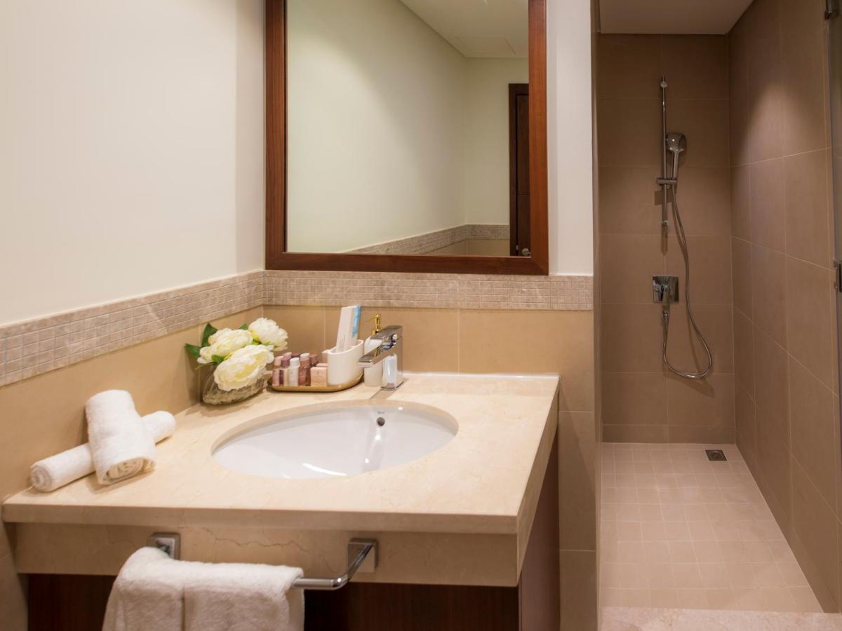 First Class 3br With Full Burj Khalifa And Fountain View Apartment Dubai