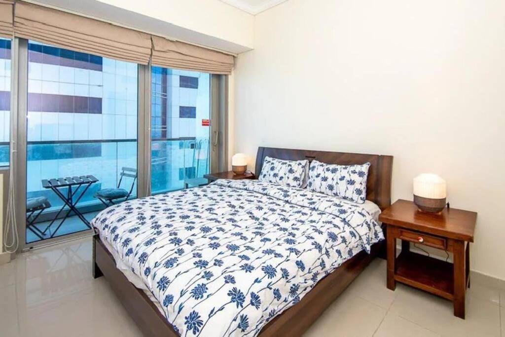 Sea View Apartment! Perfect For Family Vacation! * Dubai