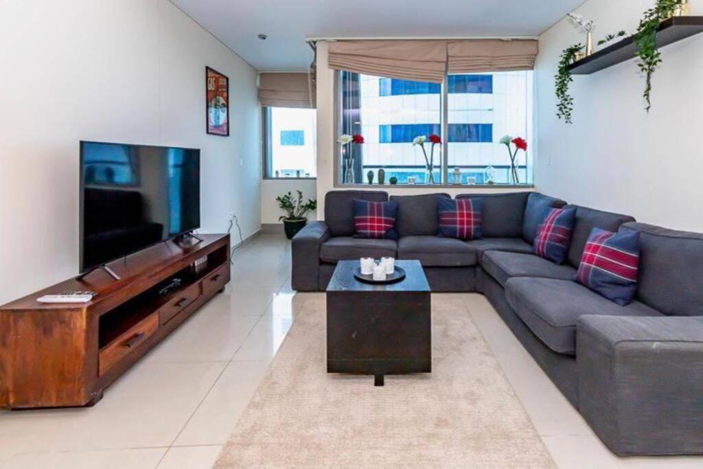 Sea View Apartment! Perfect For Family Vacation! Dubai