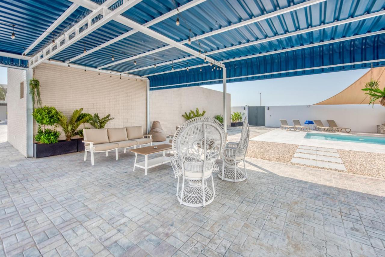 Stella Cozy Beachfront Private Pool 4bdr Villa Dubai