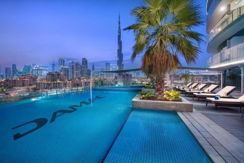 Apartment Downtown Views