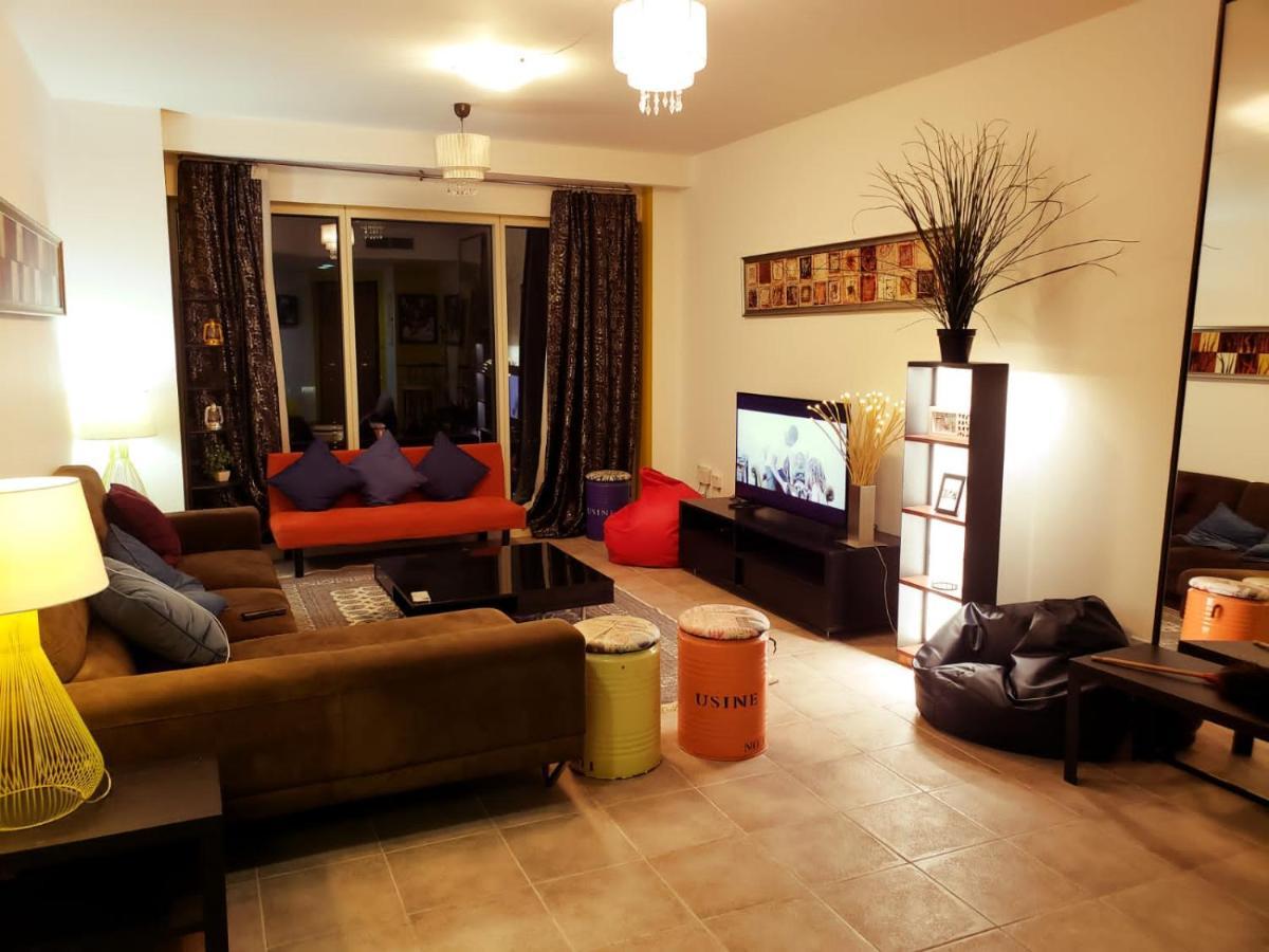 Travelers Backpackers * Dubai
