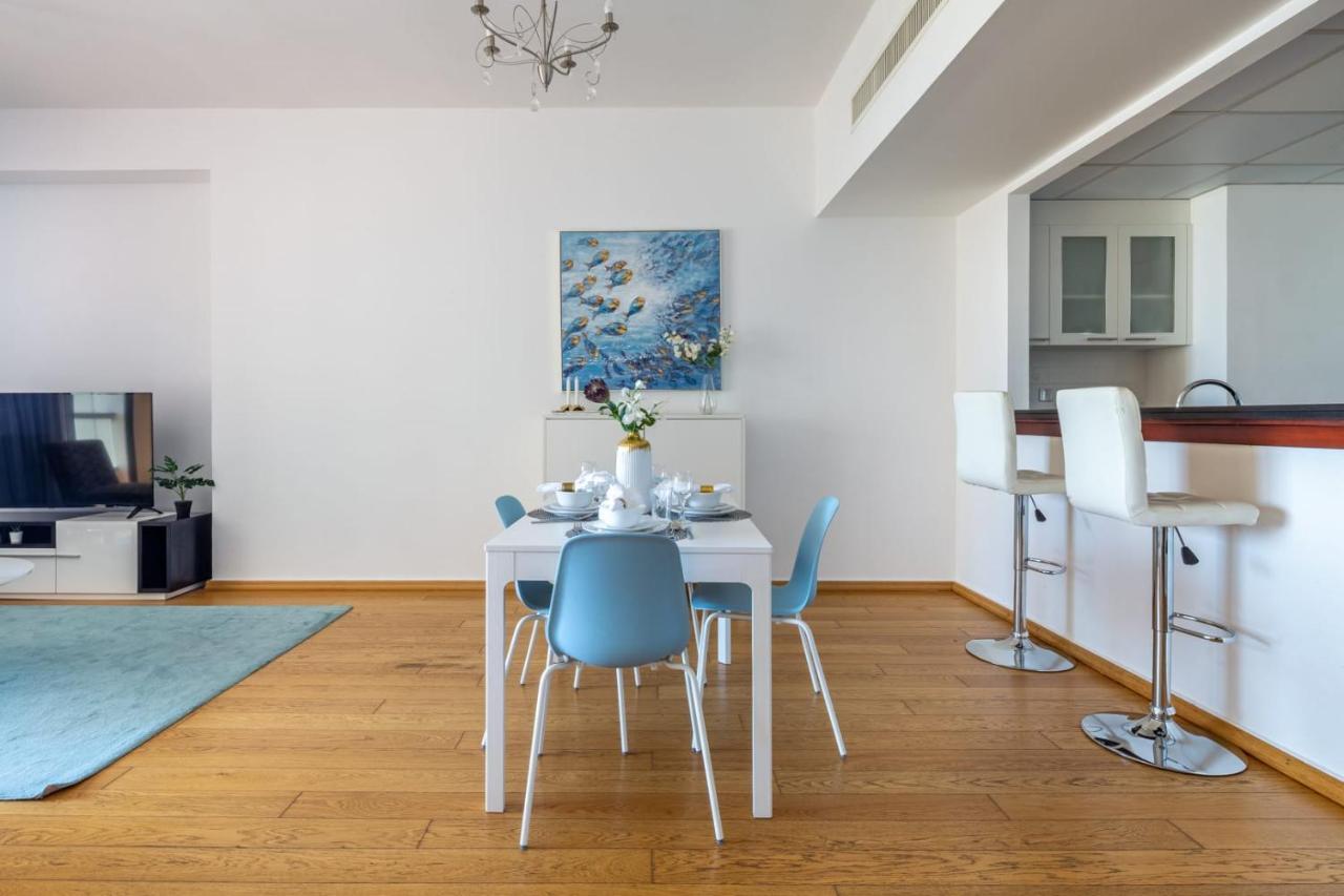 Frank Porter - Rimal 3 Apartment